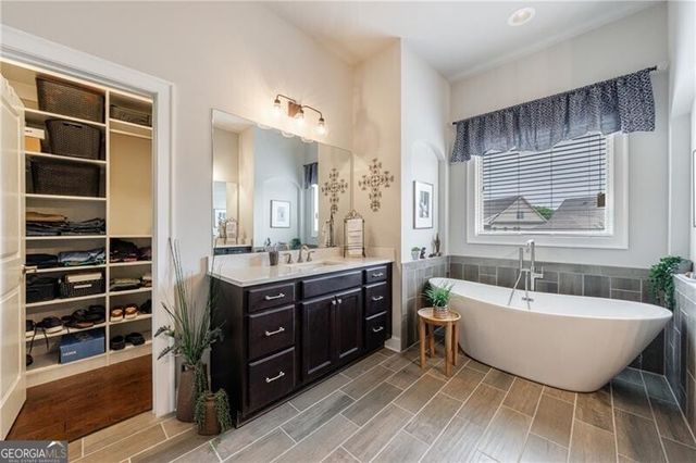 860 Hargrove Point Way, Alpharetta, GA 30004