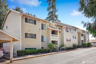 20325 19th Avenue NE #B102, Shoreline, WA 98155