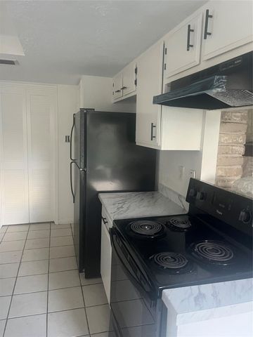 7015 Maple Fox Drive, Humble, TX 77338