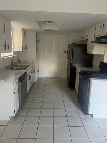 7015 Maple Fox Drive, Humble, TX 77338