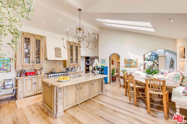 6766 Portshead Road, Malibu, CA 90265