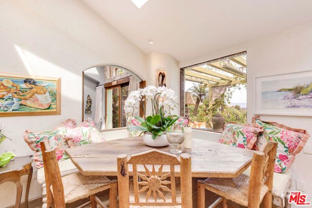 6766 Portshead Road, Malibu, CA 90265