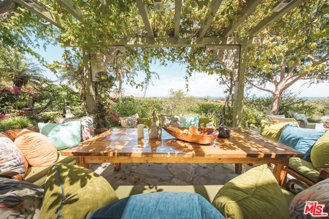 6766 Portshead Road, Malibu, CA 90265