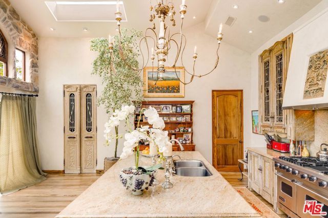 6766 Portshead Road, Malibu, CA 90265