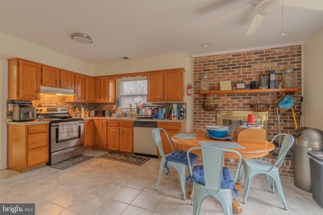 6013 HARBOR SEAL CT, Waldorf, MD 20603