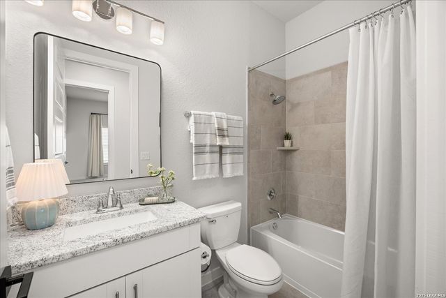 109 Valencia, Boerne, TX 78006