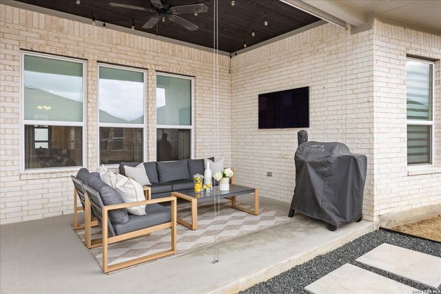 109 Valencia, Boerne, TX 78006