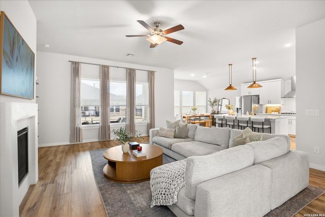 109 Valencia, Boerne, TX 78006