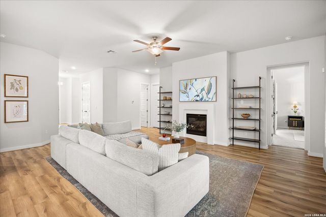 109 Valencia, Boerne, TX 78006