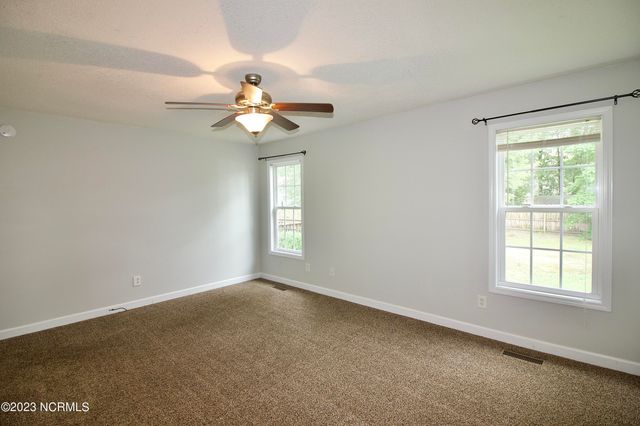 129 Lori Lane, Aberdeen, NC 28315