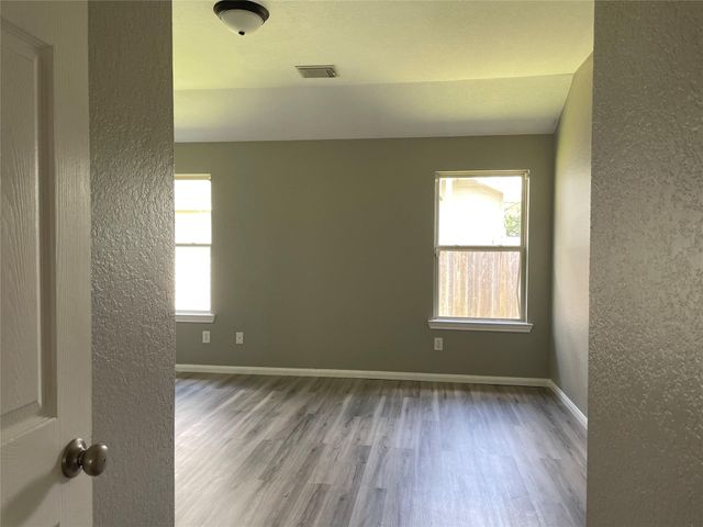 5426 Rio Drive, Baytown, TX 77521