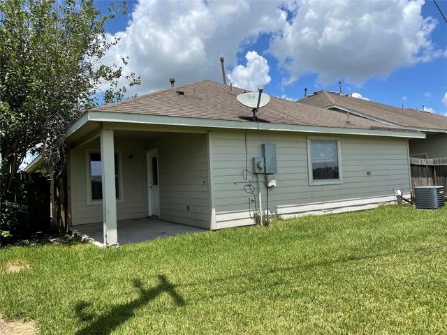 5426 Rio Drive, Baytown, TX 77521