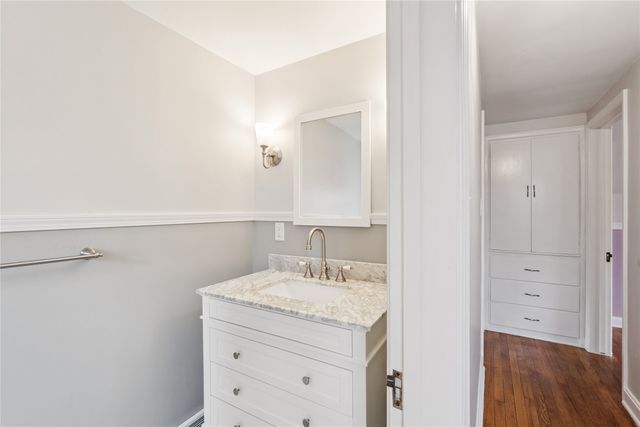 2207 39th Street, Des Moines, IA 50310