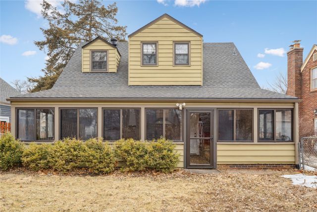 2207 39th Street, Des Moines, IA 50310