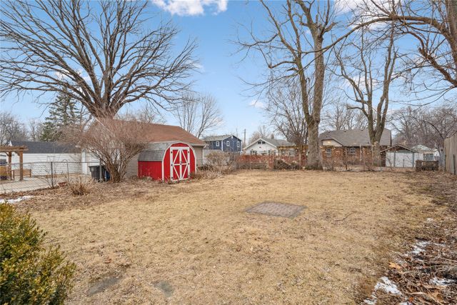 2207 39th Street, Des Moines, IA 50310