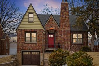 2207 39th Street, Des Moines, IA 50310