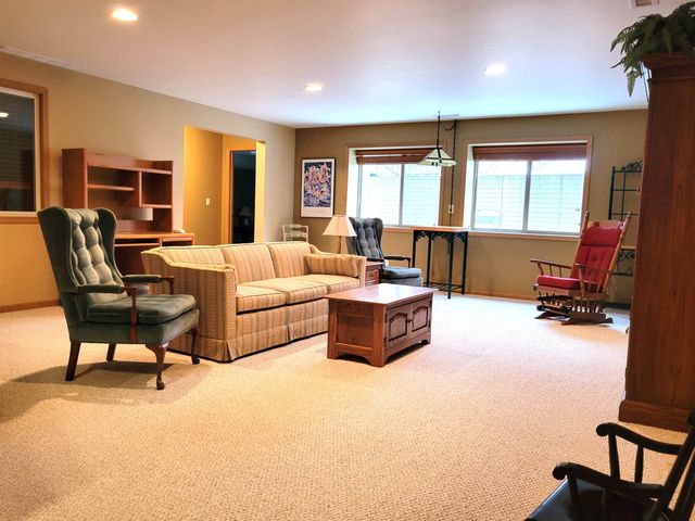 5974 Lexie Lane, Bay City, MI 48706