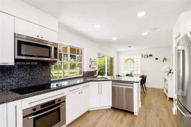 524 Water Point, Weston, FL 33326