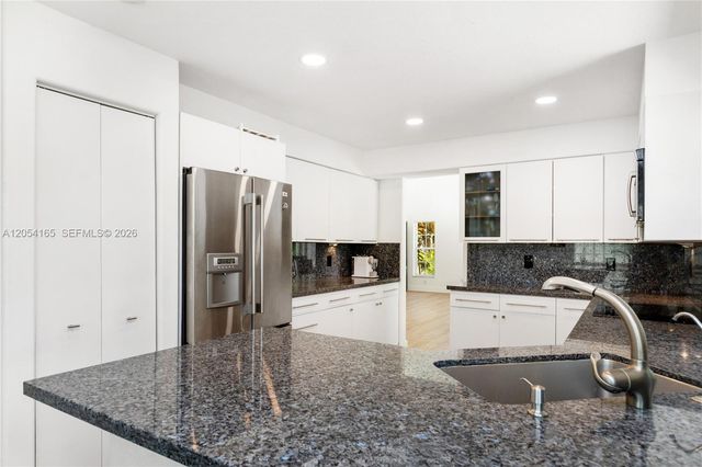 524 Water Point, Weston, FL 33326