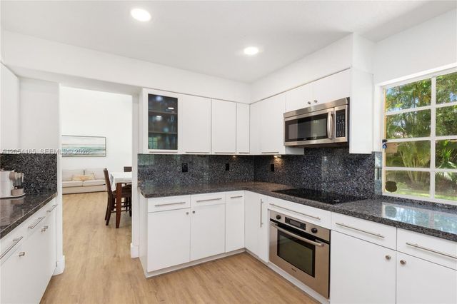 524 Water Point, Weston, FL 33326