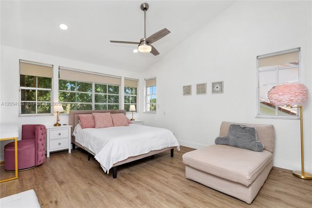 524 Water Point, Weston, FL 33326