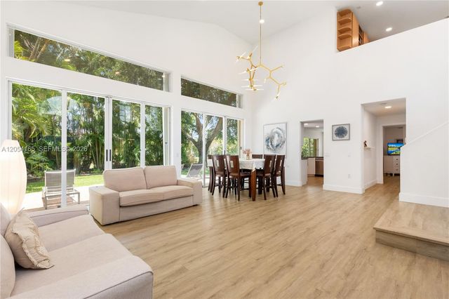 524 Water Point, Weston, FL 33326