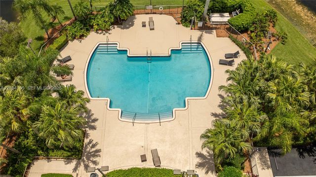 524 Water Point, Weston, FL 33326