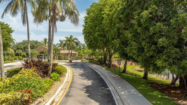524 Water Point, Weston, FL 33326
