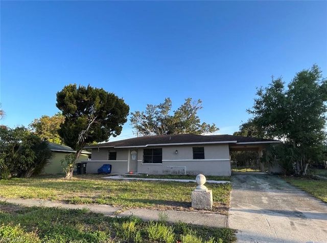 2656 Dr Ella Piper WAY, Fort Myers, FL 33916