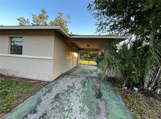 2656 Dr Ella Piper WAY, Fort Myers, FL 33916
