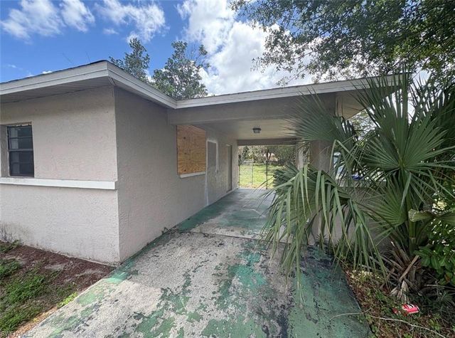 2656 Dr Ella Piper WAY, Fort Myers, FL 33916