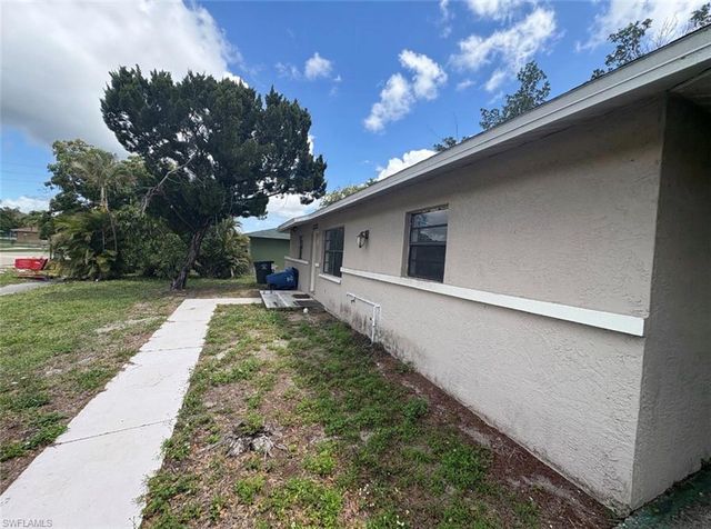 2656 Dr Ella Piper WAY, Fort Myers, FL 33916