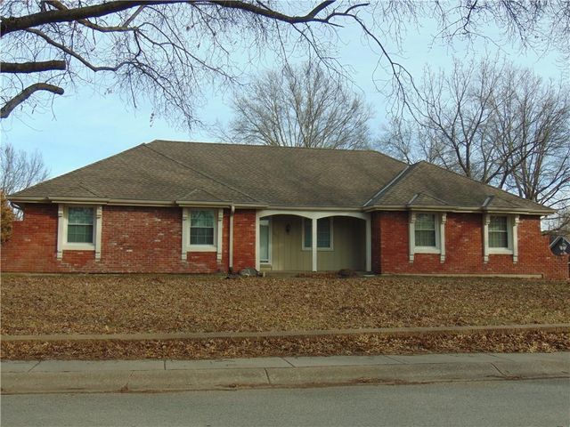 201 Johnston Drive, Raymore, MO 64083