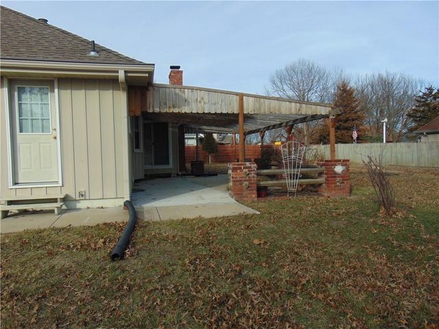 201 Johnston Drive, Raymore, MO 64083