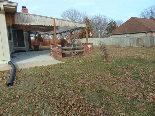 201 Johnston Drive, Raymore, MO 64083