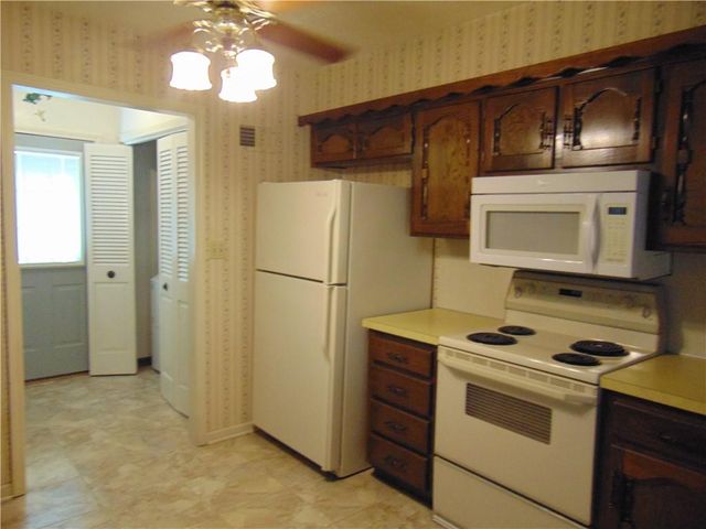 201 Johnston Drive, Raymore, MO 64083