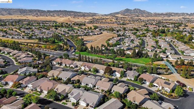 368 St Claire Ter, Brentwood, CA 94513