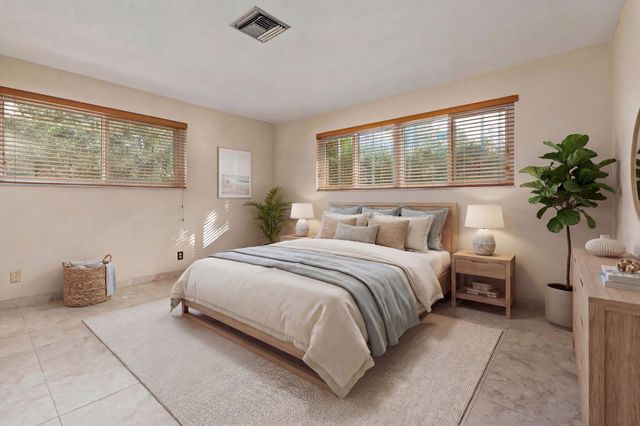 8 Bell Lane, Palm Springs, FL 33406