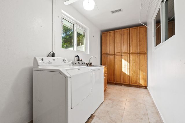 8 Bell Lane, Palm Springs, FL 33406