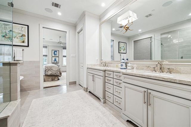 311 Royale Heights Lane, Houston, TX 77024