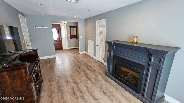 213 8th Street, Barnegat, NJ 08005