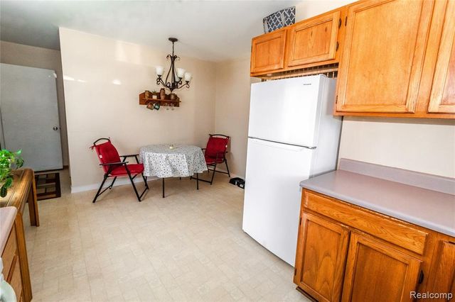 230 E Oregon Street, Lapeer, MI 48446