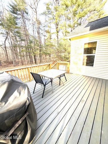 8 Stafford Way, Northumberland, NY 12831