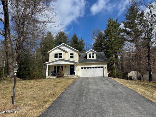 8 Stafford Way, Northumberland, NY 12831
