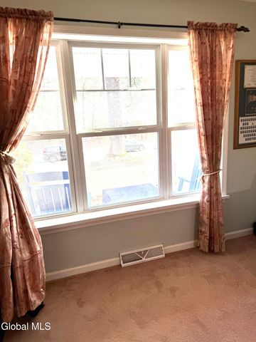 8 Stafford Way, Northumberland, NY 12831