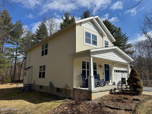 8 Stafford Way, Northumberland, NY 12831