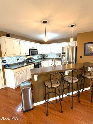 8 Stafford Way, Northumberland, NY 12831