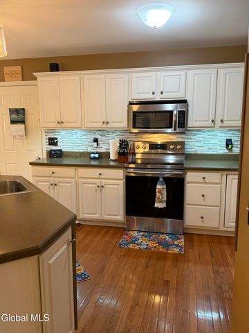 8 Stafford Way, Northumberland, NY 12831