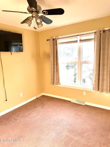 8 Stafford Way, Northumberland, NY 12831