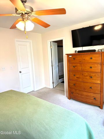 8 Stafford Way, Northumberland, NY 12831